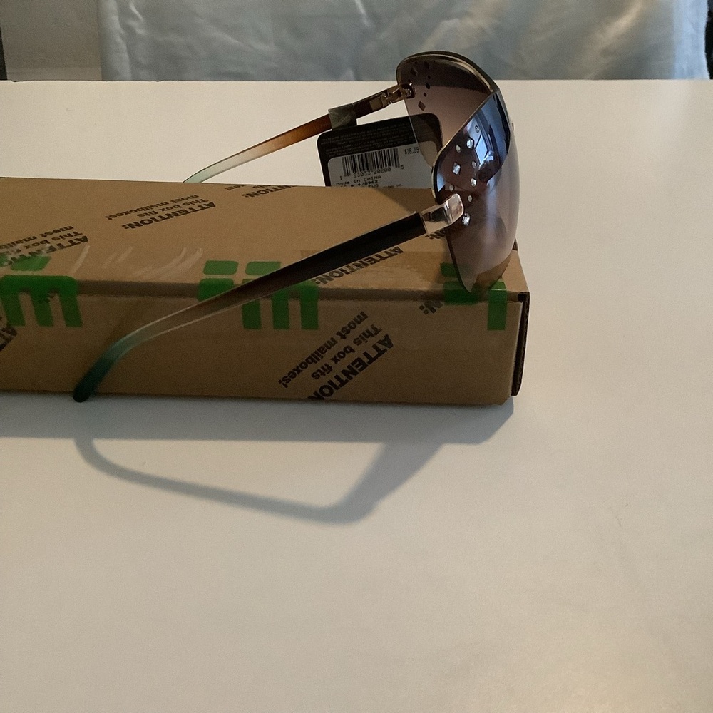 Panama Jack Sunglasses - Picture 3 of 8